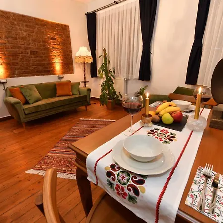 Historical Levantine Flat @heart Of Taksim