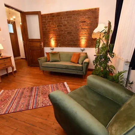 Historical Levantine Flat @heart Of Taksim * Istambul