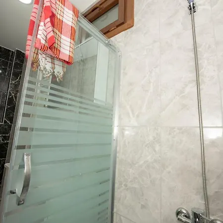 Apartament Historical Levantine Flat @heart Of Taksim Stambuł