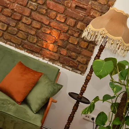 Historical Levantine Flat @heart Of Taksim Apartament Stambuł